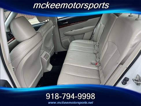 Used 2011 Subaru Legacy 2.5i Limited image 6