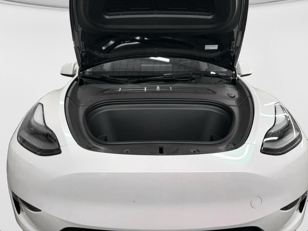 Used 2024 Tesla Model Y Long Range AWD/4WD image 23