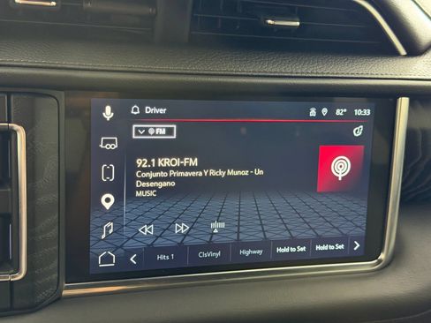 Used 2024 GMC Yukon Denali w/ Denali Reserve Package AWD/4WD image 18