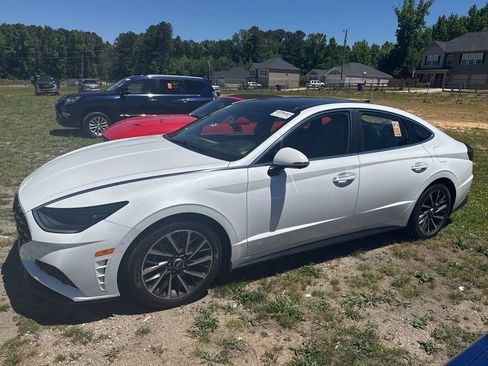 Used 2021 Hyundai Sonata Limited FWD image 1