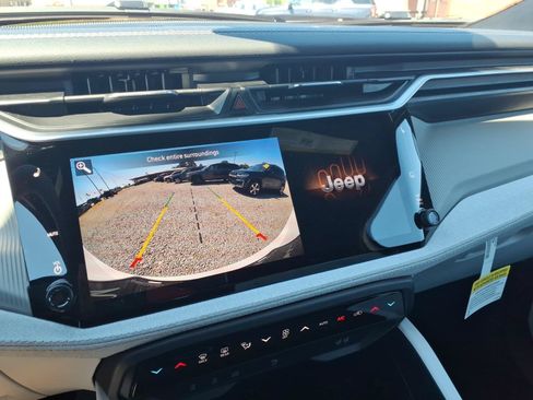 New 2026 Jeep Cherokee Laredo AWD/4WD image 19