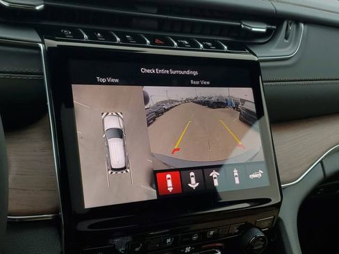 New 2025 Jeep Grand Cherokee L Summit image 10