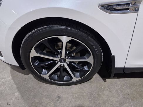 Used 2016 Ford Taurus SEL FWD image 22