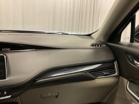 Used 2020 Cadillac XT4 Luxury AWD/4WD image 27