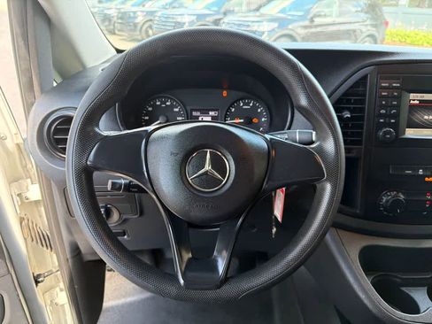 Used 2020 Mercedes-Benz Metris image 20