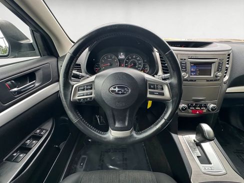 Used 2014 Subaru Outback 2.5i Premium image 12