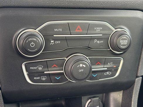 Used 2022 Dodge Charger SXT image 23