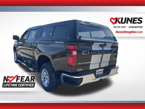 Used 2021 Chevrolet Silverado 1500 LT AWD/4WD image 9