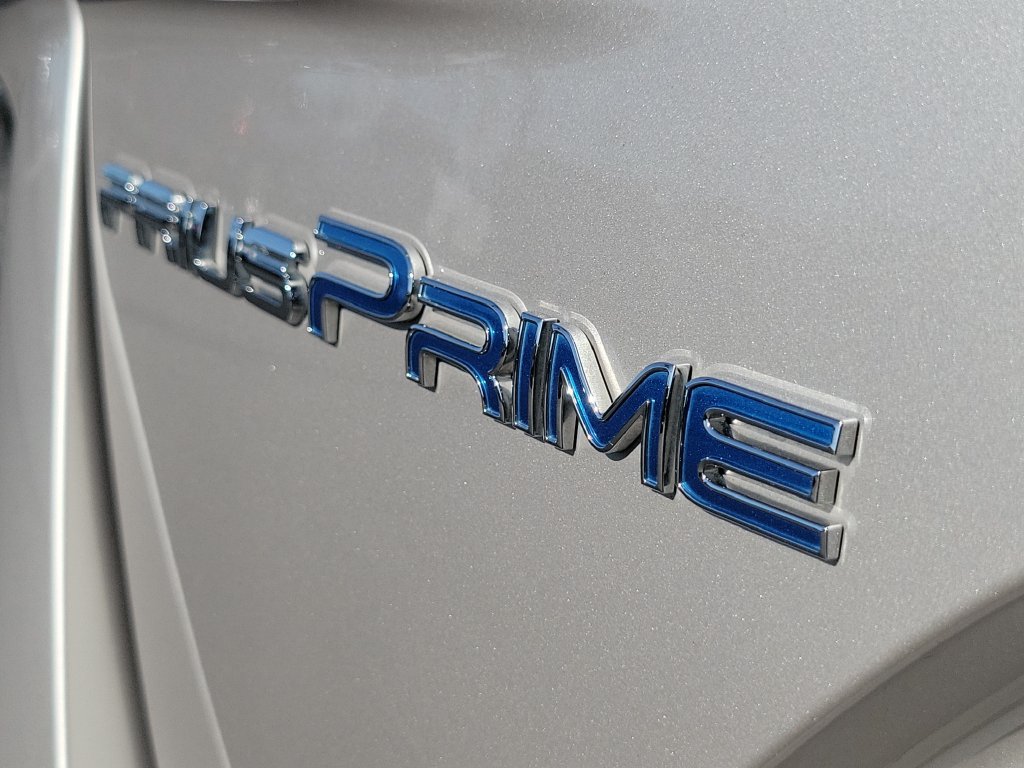 Used 2017 Toyota Prius Prime Plus w/ Preferred Accessory Package FWD image 29