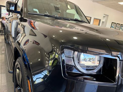 Used 2024 Land Rover Defender 110 V8 image 48