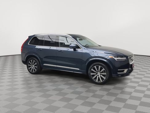 Used 2023 Volvo XC90 B6 Plus image 41