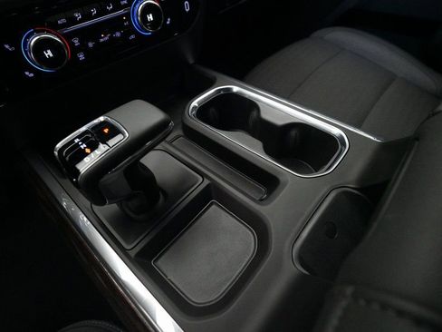 Used 2025 GMC Sierra 1500 Elevation image 16