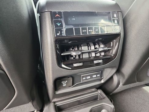 New 2026 Jeep Grand Cherokee L Limited RWD image 16