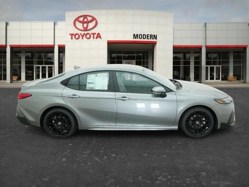 New 2026 Toyota Camry SE FWD image 22