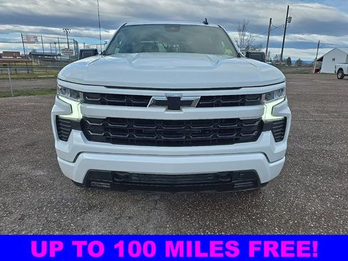 Used 2023 Chevrolet Silverado 1500 RST image 2