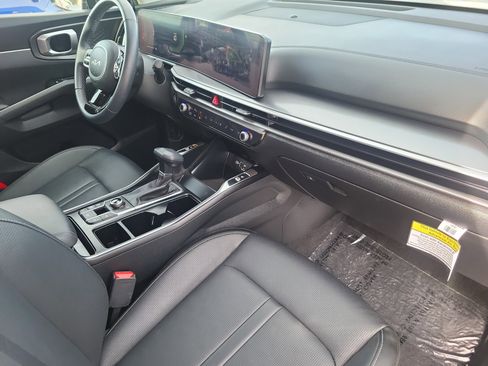 Used 2025 Kia Sorento EX w/ Panoramic Sunroof Package image 14