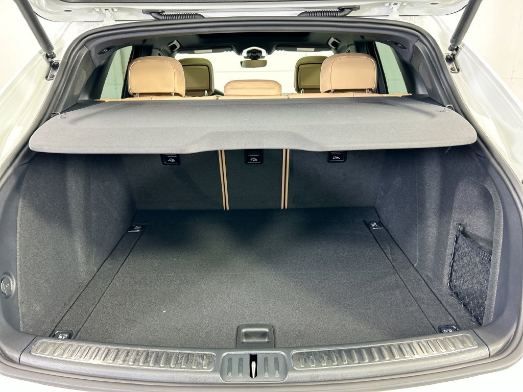 Used 2026 Porsche Macan AWD/4WD image 29