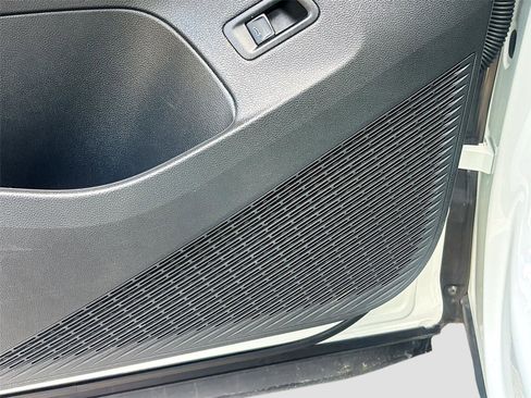 Used 2025 Volkswagen Atlas SE image 19