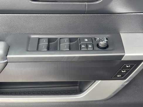 Used 2023 Toyota Tundra Platinum AWD/4WD image 18