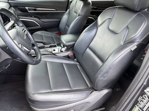 Used 2024 Kia Telluride S w/ S Sunroof Package FWD image 17