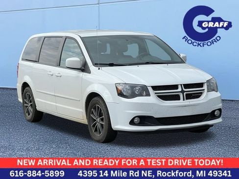 Used 2017 Dodge Grand Caravan GT FWD image 1