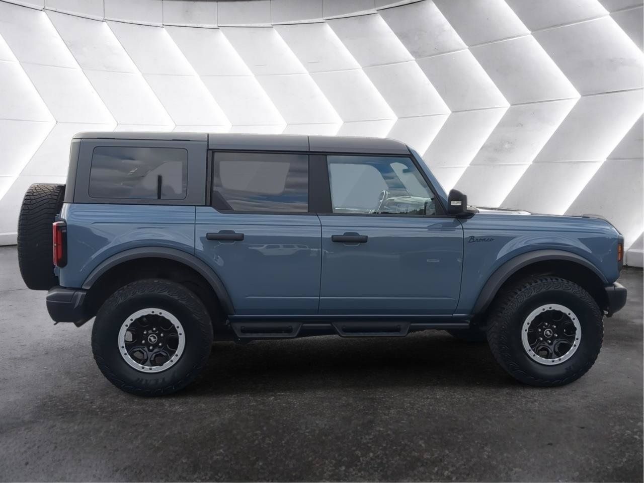 Used 2023 Ford Bronco Badlands AWD/4WD image 7
