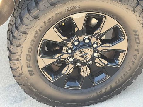 Used 2023 RAM 2500 Limited AWD/4WD image 9