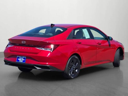 Used 2023 Hyundai Elantra SEL FWD image 6