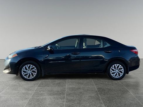 Used 2017 Toyota Corolla LE image 2