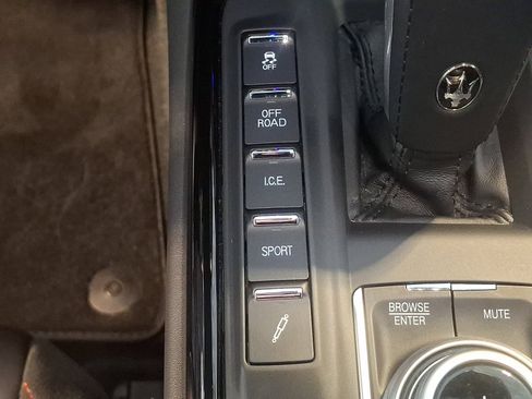 Used 2024 Maserati Levante GT Ultima AWD/4WD image 43