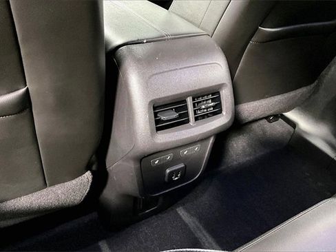 Used 2019 Chevrolet Equinox Premier image 11