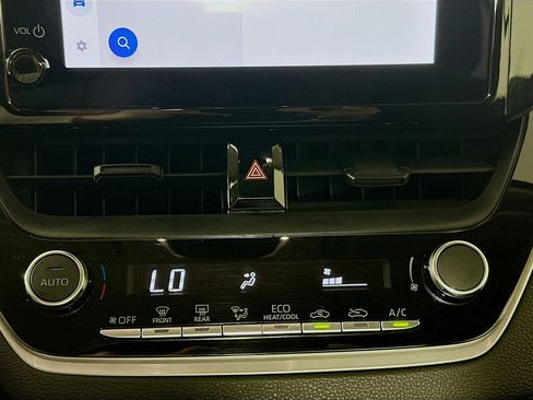 Used 2024 Toyota Corolla LE image 23