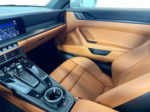 Certified 2025 Porsche 911 Carrera GTS image 21