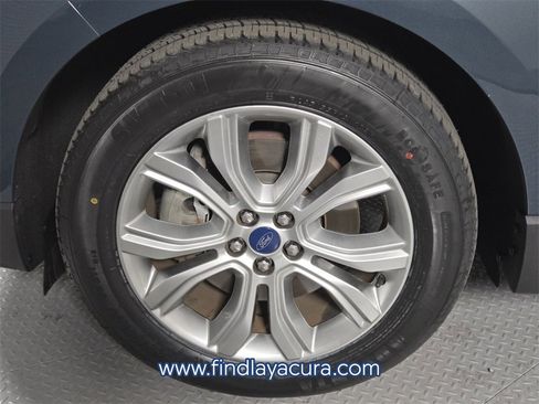 Used 2019 Ford Edge Titanium w/ Cold Weather Package image 9