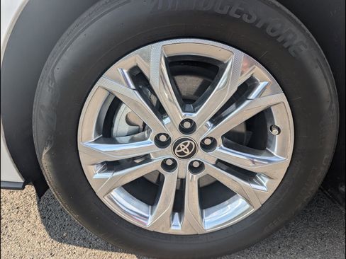 Used 2023 Toyota Sienna Platinum image 20