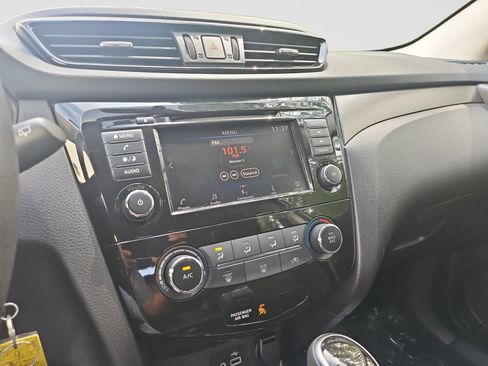 Used 2019 Nissan Rogue Sport S w/ Appearance Package AWD/4WD image 26