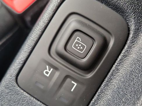 Used 2024 Ford Bronco Everglades image 31