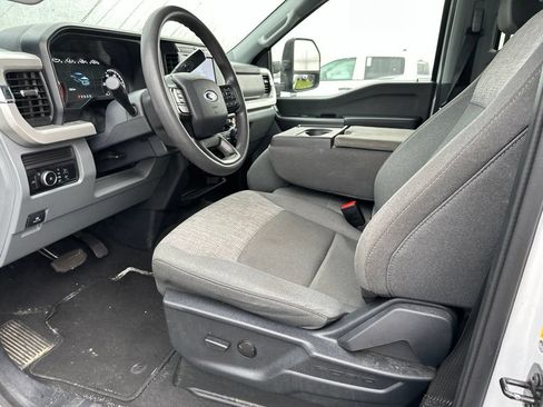 Used 2025 Ford F250 XLT AWD/4WD image 9