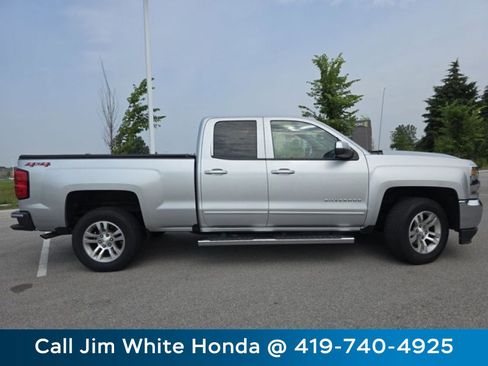 Used 2018 Chevrolet Silverado 1500 LT w/ All Star Edition AWD/4WD image 20