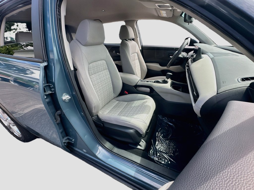 Used 2025 Honda HR-V LX image 25