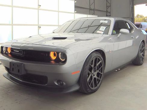Used 2018 Dodge Challenger R/T Scat Pack RWD image 1