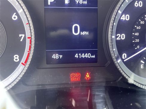 Used 2023 Hyundai Sonata SE w/ Preferred Accessory Package image 12