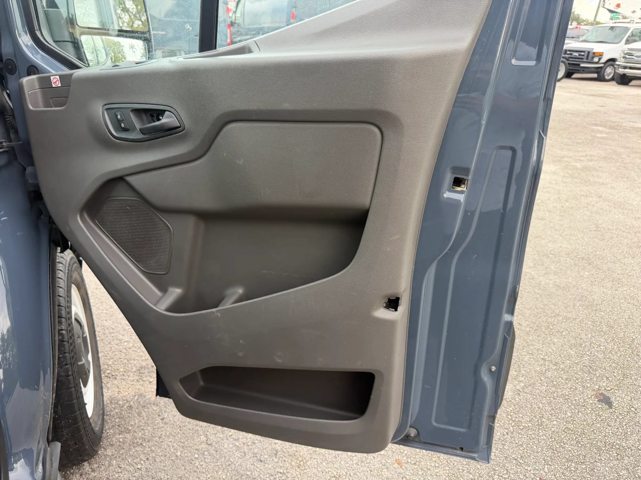 Used 2020 Ford Transit 250 148 High Roof Extended RWD image 17