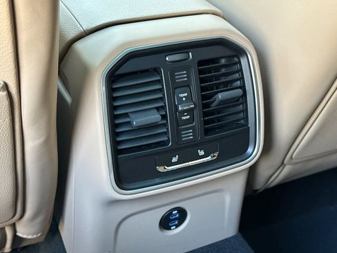 New 2026 Porsche Macan image 14