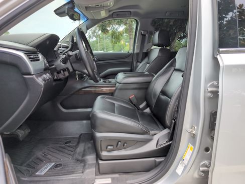 Used 2020 Chevrolet Tahoe LT AWD/4WD image 16