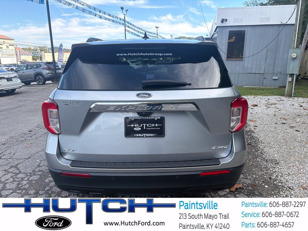 Used 2023 Ford Explorer XLT AWD/4WD image 4