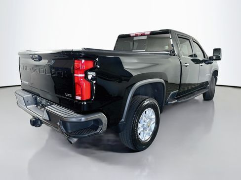 Used 2024 Chevrolet Silverado 2500 LTZ w/ LTZ Premium Package AWD/4WD image 7