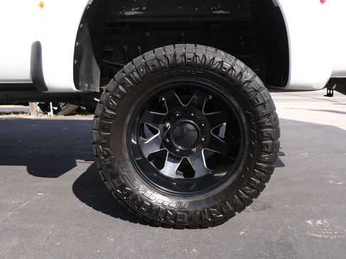 Used 2015 Ford F350 Lariat w/ Lariat Interior Package image 16