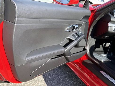 Used 2024 Porsche 718 Boxster S image 11