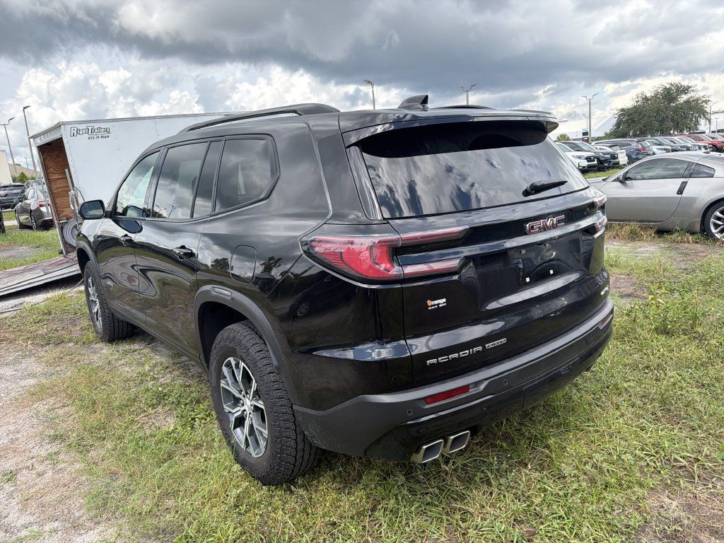 Used 2025 GMC Acadia AT4 AWD/4WD image 8